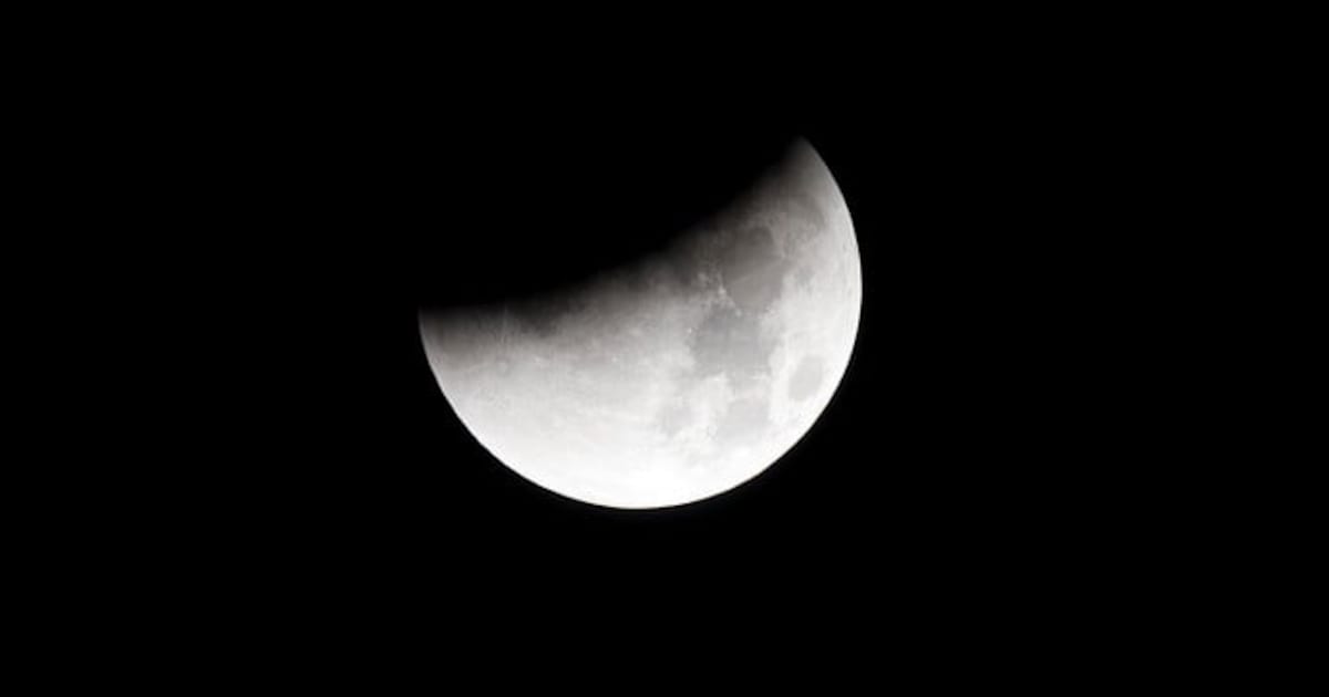 Een hapje uit de maan: op deze dag zie je een gedeeltelijke maansverduistering boven Amersfoort