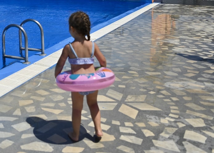 Nederlandse peuter (3) verdronken in zwembad van Spaanse villa | Buitenland | AD.nl