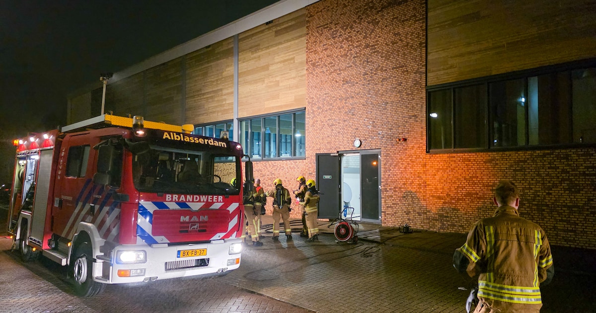 Brand in kelder van sportcentrum aan de Lange Tiendweg in Papendrecht