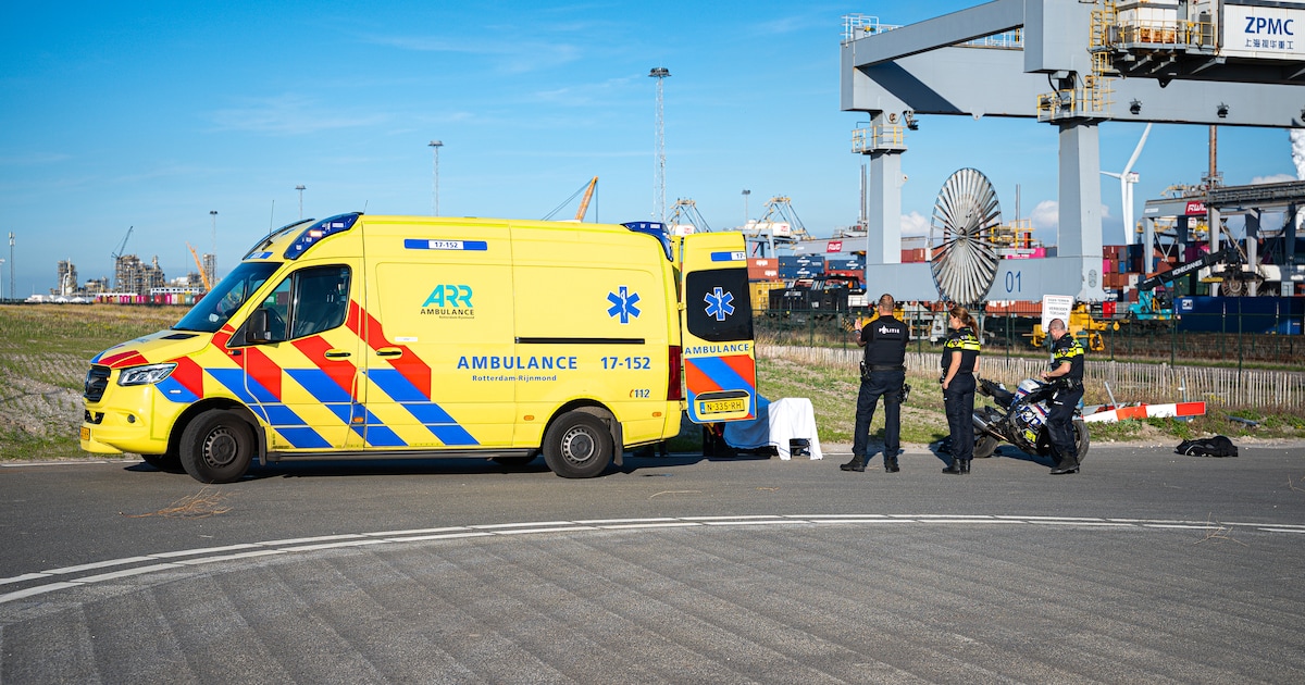 Motorrijder gewond na eenzijdig ongeval in Rotterdam