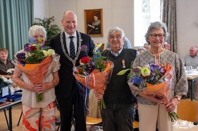 Koninklijke onderscheiding voor oprichters Wereldwinkel Beekbergen