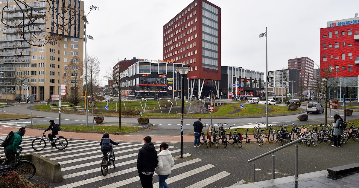 Fietsers één kant op laten rijden is de oplossing voor De Nieuwe Poort, aldus lezers: waarom gebeurt