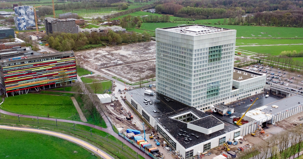 Tegenvaller: wéér vertraging voor veelgeplaagd nieuw RIVM-gebouw in ...