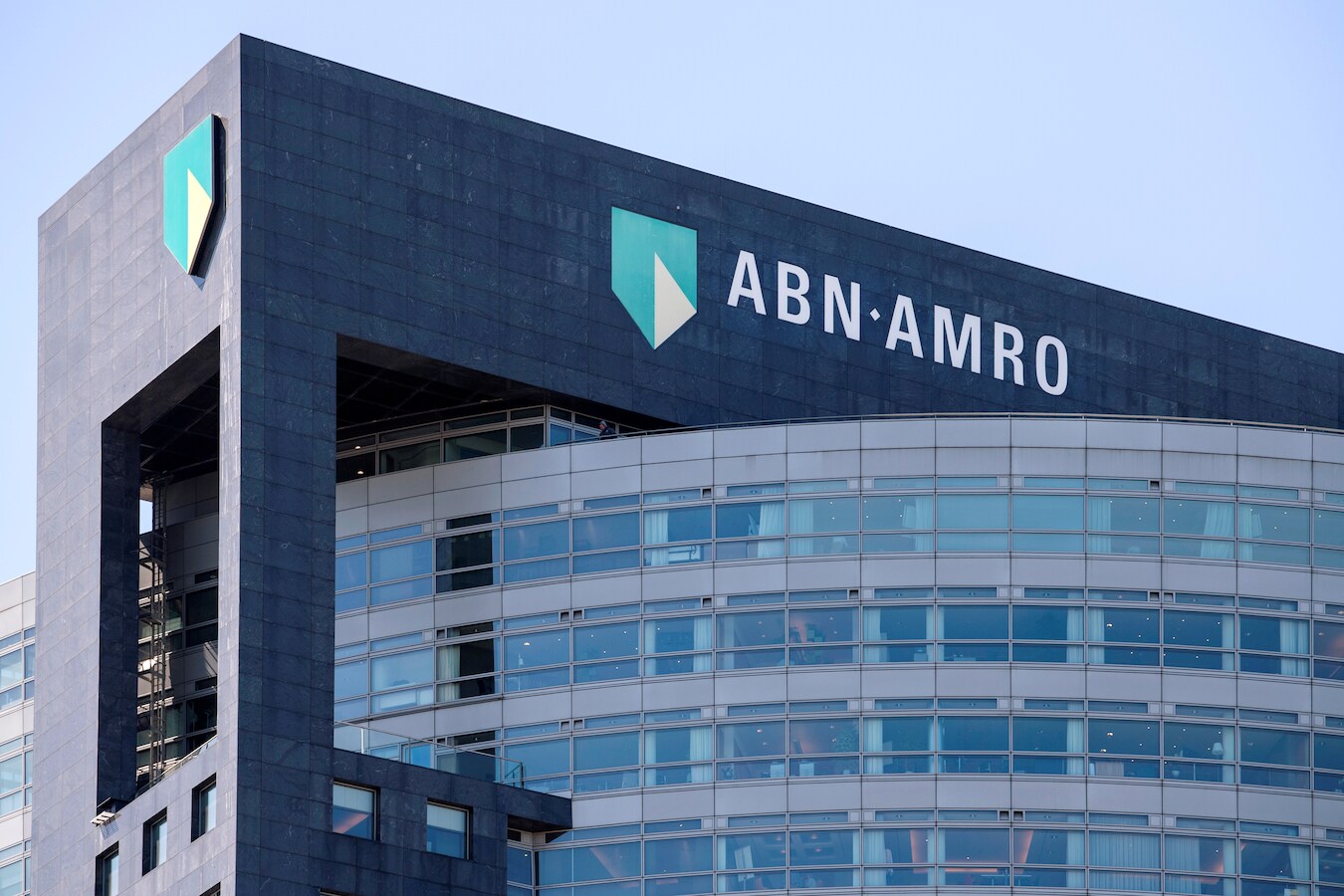 Storing bij ABN Amro verholpen: klanten kunnen weer internetbankieren |  Foto | AD.nl