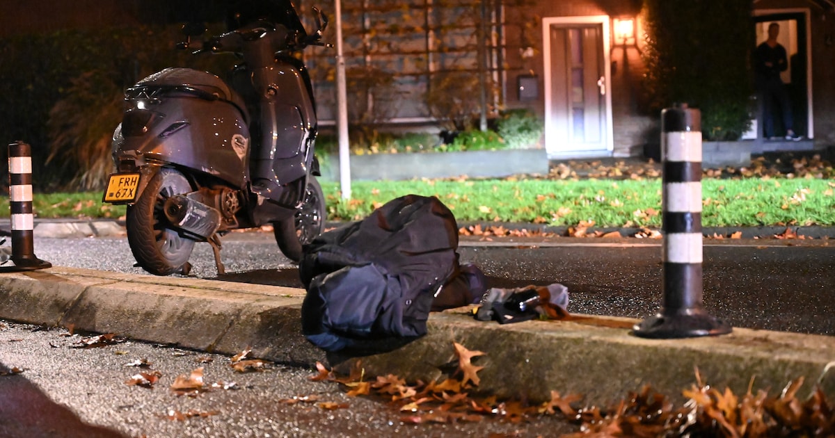 Scooterrijder gewond na aanrijding met auto in Vianen