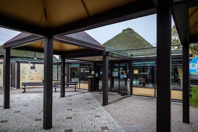 Terwijl dit soort centra overal sluiten, bouwt Staatsbosbeheer in de Kop van Overijssel een nieuwe