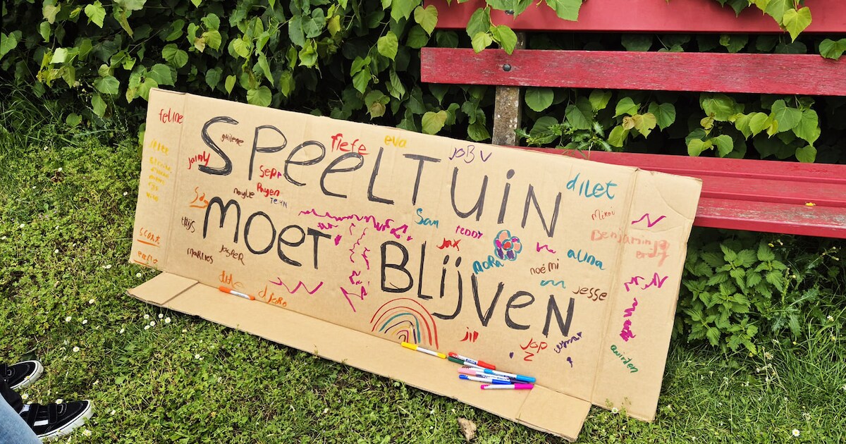 Fietstocht langs bedreigde speelplekken levert raadsleden veel inzichten op, maar beloven kunnen ze 
