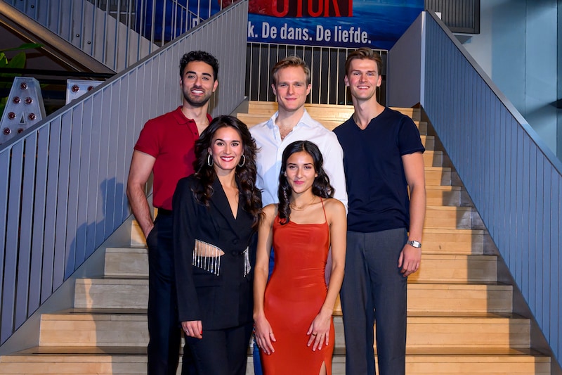 Esmée Dekker grootste naam in West Side story: 'Verliefd op die vrouw in  paarse jurk' | Show | AD.nl