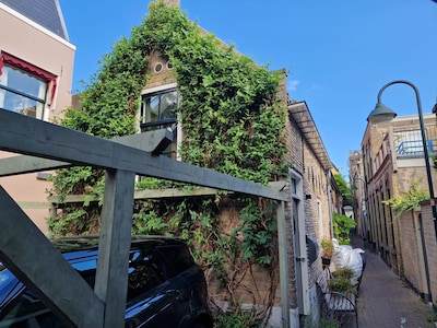 Fundaparel: achter deze groene gevel in Gouda zit een monument verstopt