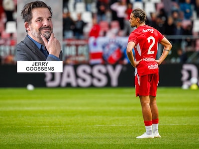 Met gebogen hoofd sloop Jerry de Galgewaard uit