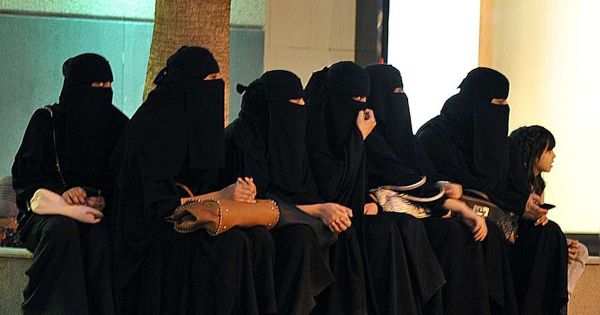 Voor het eerst vrouwen in parlement Saoedi-Arabië | Nieuws | AD.nl
