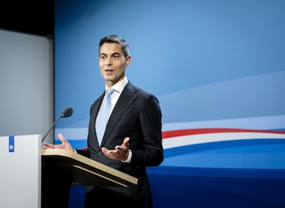 Premier Jetten wil oppositie ‘uiterlijk dinsdag’ eindbod geven: ‘Kansen om eruit te komen’