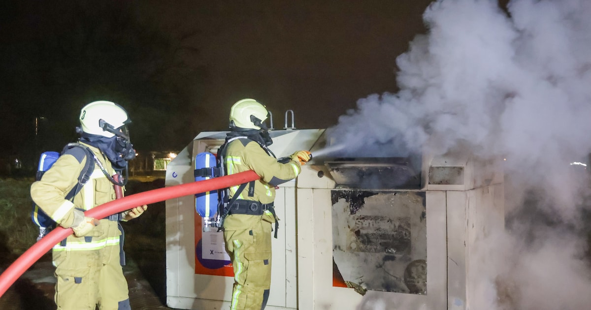 Veel rook bij brand in kledingcontainer in Eelderwolde