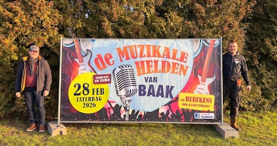 Bijna vijftig nummers op één avond: lustrum Muzikale Helden van Baak met tientallen muzikanten op he