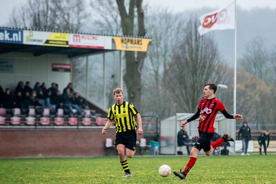 Rode kaart ‘kantelpunt’ bij Milsbeek • Leones haalt uit bij Union in Nijmegen • Quick-VVG’25 deze ke