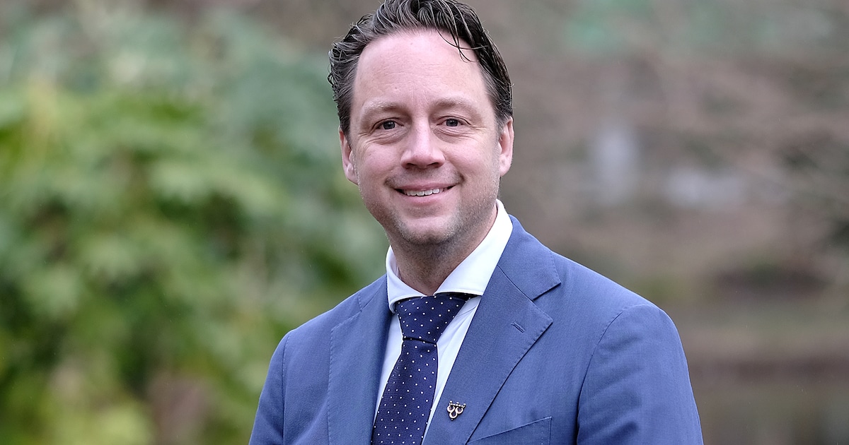 Wethouder Paul de Bruijn uit Voorschoten stopt in februari 2026