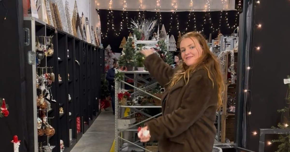 Merry madness! Deze Goudse kringloop heeft een megakerstafdeling