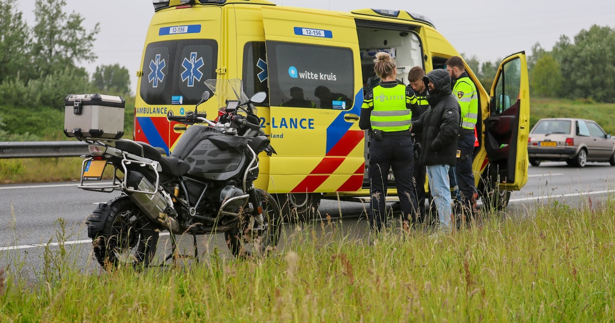 Motorrijder naar ziekenhuis na ongeval op A9 bij Beverwijk