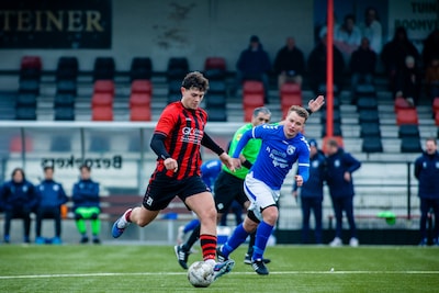 Historische middag voor VDS’25 • Quick 1888 raakt aansluiting kwijt • Hattrick Kizir, AWC haalt uit