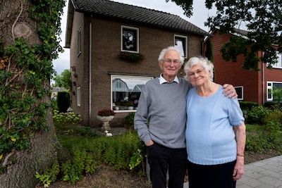 Gijs (88) en Ina (88) vieren briljanten huwelijk met 5 kinderen, 19 kleinkinderen en 24 achterkleink