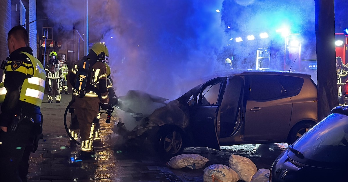 Auto uitgebrand op Czaar Peterstraat in Maastricht