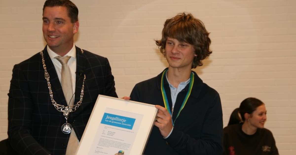 Jeugdlintje voor sportieve Zeewoldenaar (13) die langs alle provinciehoofdsteden fietste