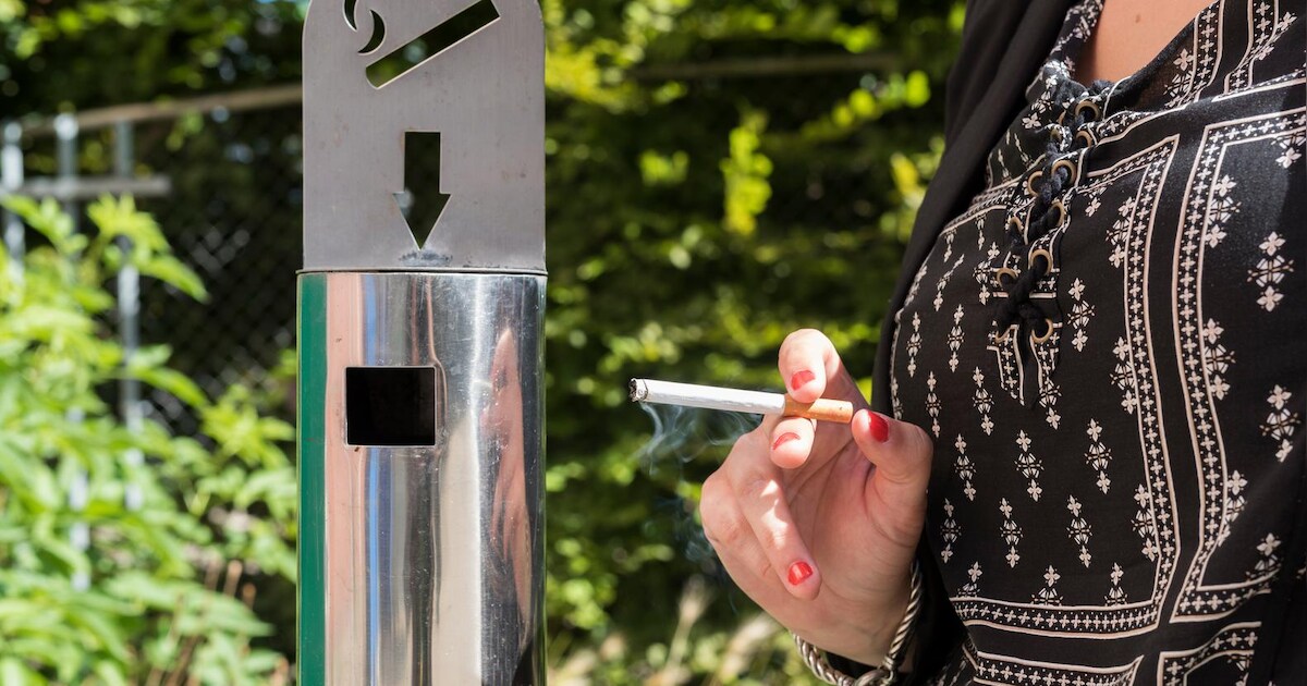 Je mag binnenkort niet meer roken bij een bushalte in Krimpen aan den IJssel