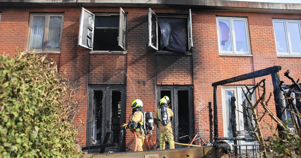 Geen verdenking brandstichting bij Windlusthof in Nootdorp, waarbij twee woningen onbewoonbaar raakt