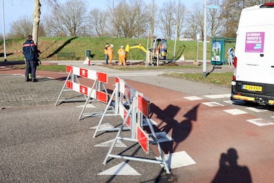 Gasleiding geraakt bij werkzaamheden op Siependaallaan, rotonde deels afgesloten