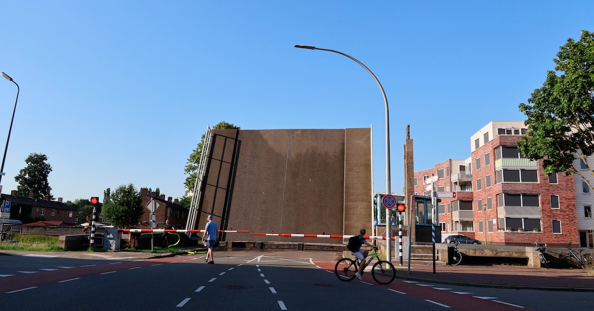 Hoe makkelijk (of moeilijk) is het om een brug of straat te vernoemen naar een overleden Amersfoorte