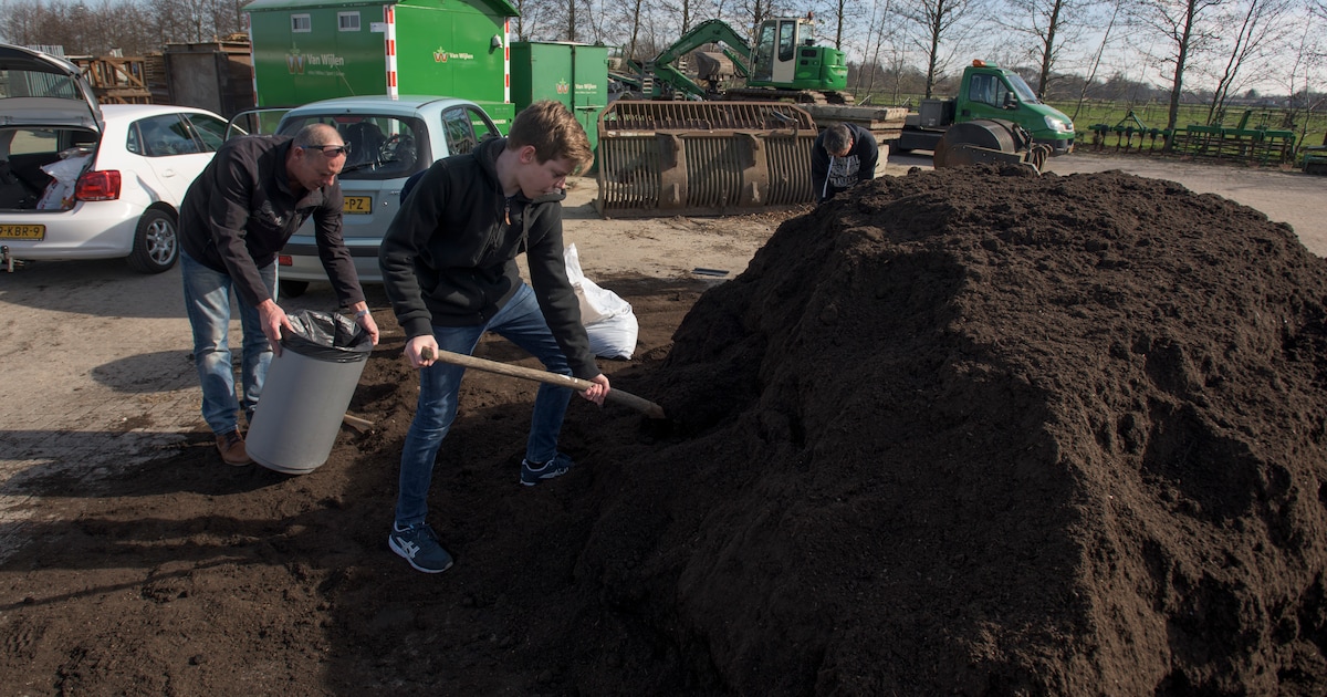 Groene beloning voor inwoners uit Bloemendaal: gemeente deelt gratis compost uit