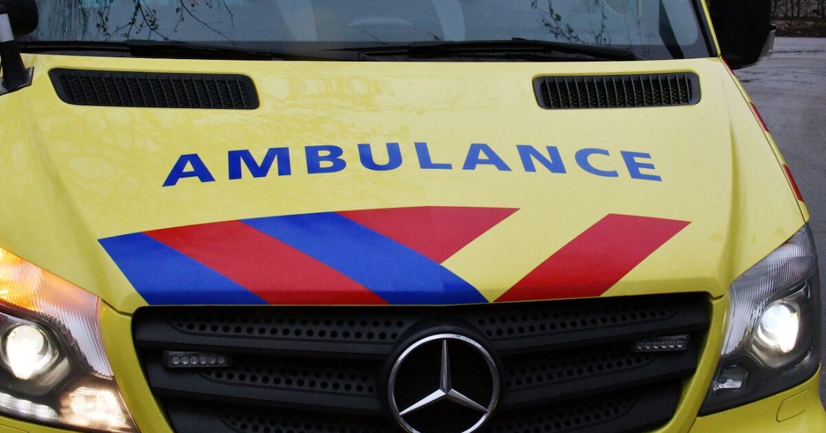 Ambulance met spoed naar Kneeskade in Anna Paulowna