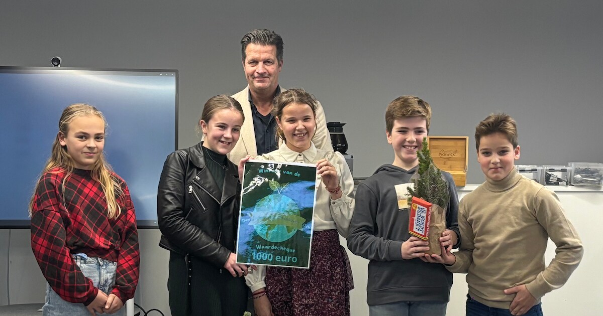 Groep 8 van School met de Bijbel uit Streefkerk wint duurzaamheidsprijs | Molenlanden