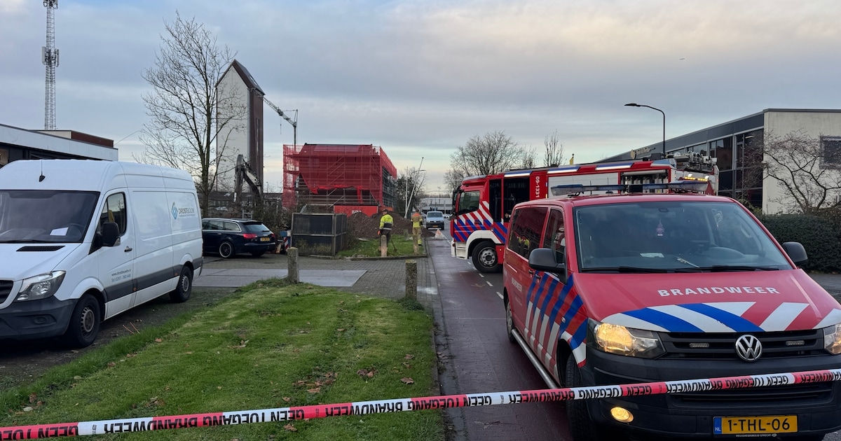 Groot gaslek bij werkzaamheden in Mijdrecht, naastliggende straat afgesloten