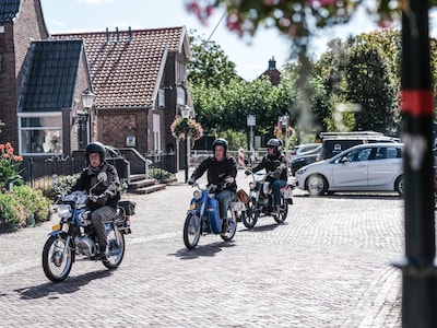 Tijdens Brommers Kieken komen de herinneringen vanzelf boven: ‘De Zündapp was stoerder’