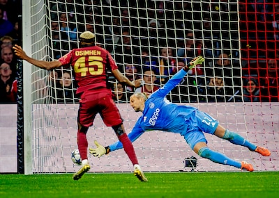 LIVE Champions League | Ajax staat na twee handsballen voor schier onmogelijke opgave tegen Galatasa