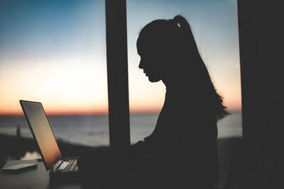 Vrouw belaagt al sinds 2016 haar ex en roept op Telegram op om hem en zijn moeder te terroriseren: ‘Dit moet stoppen’