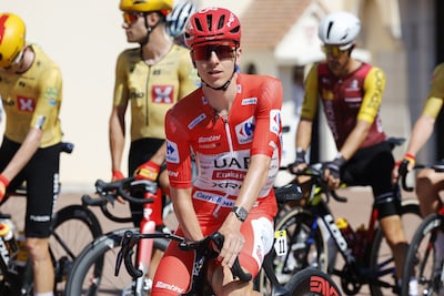 Klassementen Vuelta | Tadej Pogacar ook na de tweede etappe in de rode trui: dit zijn de verschillen
