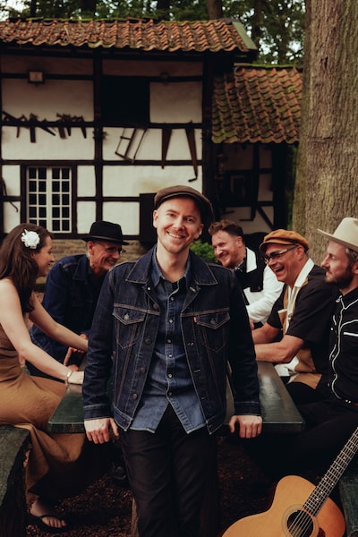Tribute aan John Denver in Remigiuskerk Hengelo Gelderland