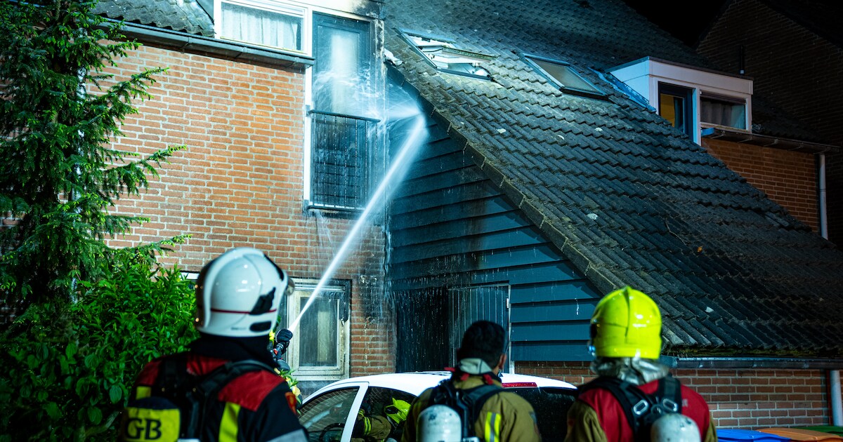 Na drie explosies in zelfde straat zijn bewoners doodsbang: bij voordeur staat emmer water klaar
