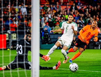 Oranje komt er na rust niet doorheen tegen Algerije, rommelige tweede helft na veel wissels