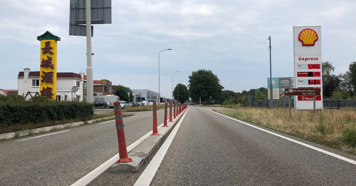 Oosterzijweg in Limmen krijgt paaltjes na zorgen om verkeersveiligheid