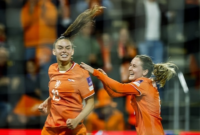 Oranje Leeuwinnen winnen van Polen, maar lopen dir