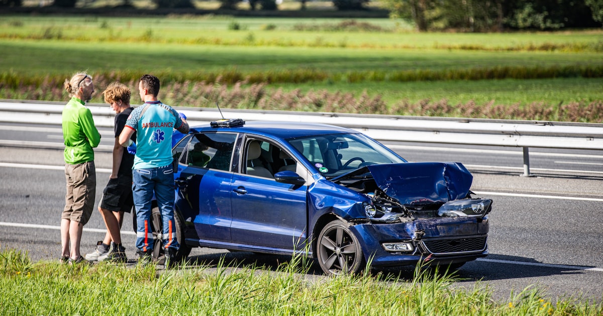 Meerdere auto's botsen op A32 bij Oldeholtwolde, flinke vertraging