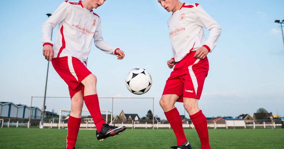 Moordrecht-speler slaat voetballer van Ammerstol gebroken kaak