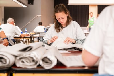 Verdienen aan de verkiezingen: dit krijg je als stemmenteller in Rotterdam