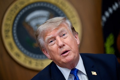 Trump zegt wél in gesprek te zijn met Iran: ‘Iraanse leiding is ongelooflijk schijnheilig’