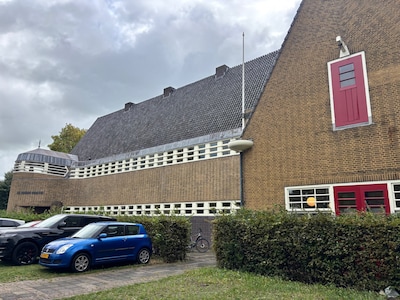 Van school tot praktijkruimte: dit is het verhaal achter dit gebouw aan de Elizabeth Wolffstraat
