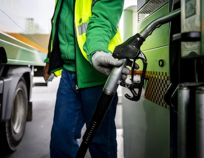 Diesel price at the pump drops by nearly 6 cents