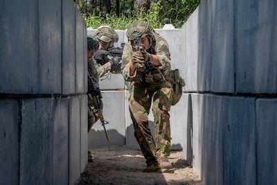 Van laagvliegers tot oefendorp: hier in de regio gaat Defensie aan de slag